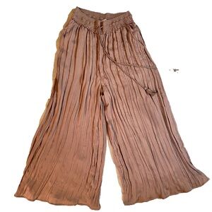 ☀️Anthropologie - Pleated Wide Leg Gold Cropped Pants - Small- Boho Casual Chic